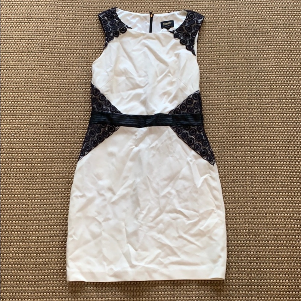 Laundry by Shelli Segal size 6